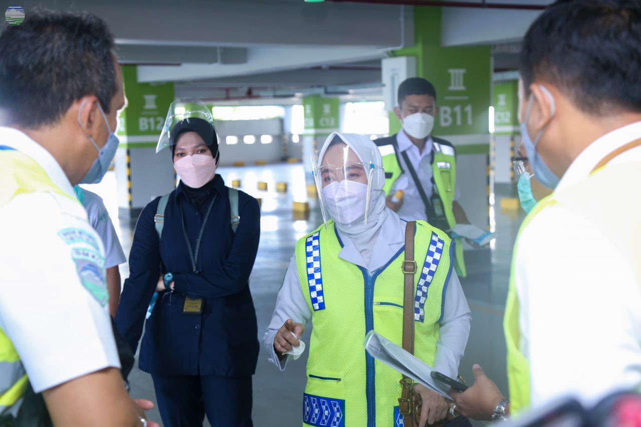 Kepala BMKG beserta Tim BBMKG Wilayah III Denpasar Inspeksi Jalur Evakuasi di Bandara Ngurah Rai Bali