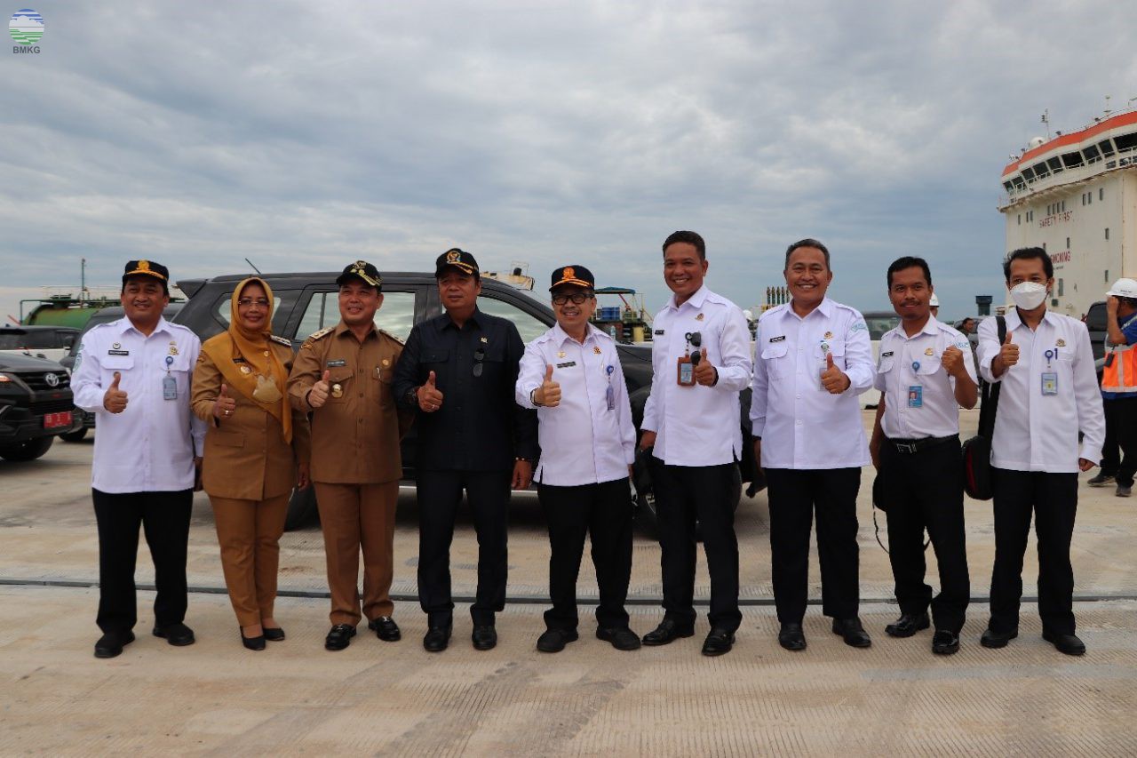Deputi Bidang Inskalrekjarkom Mendampingi Kunjungan Kerja Komisi V DPR-RI ke Provinsi Kalimantan Barat, Peran Sentral BMKG dalam Pembangunan Kalimantan Barat