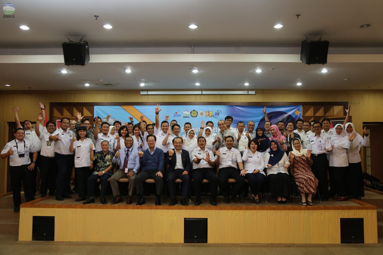 Seminar Pengenalan Produk Model Sebaran Abu Vulkanik kepada Komunitas Penerbangan Indonesia