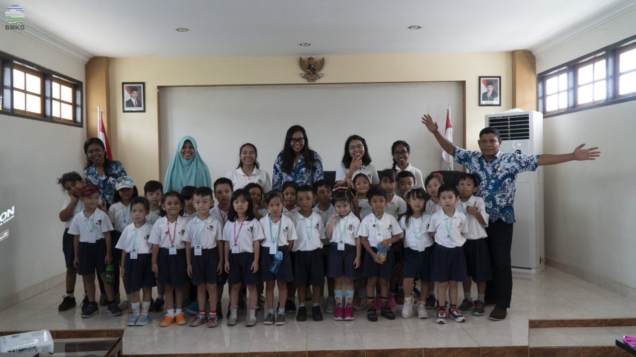 Kunjungan Apple Tree Pre-School ke Staklim Kupang
