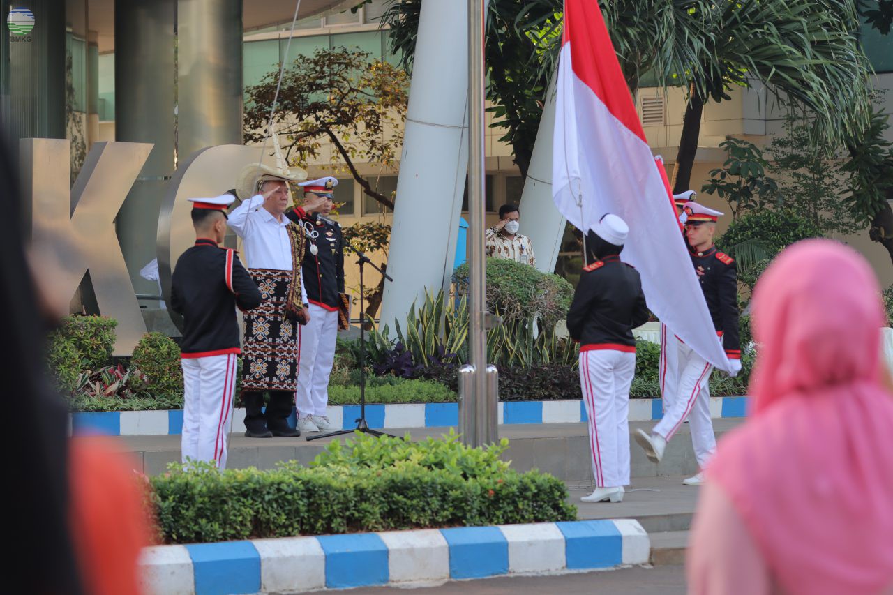 Upacara HUT RI ke-78 di BMKG: "Terus Melaju Demi Indonesia Maju"