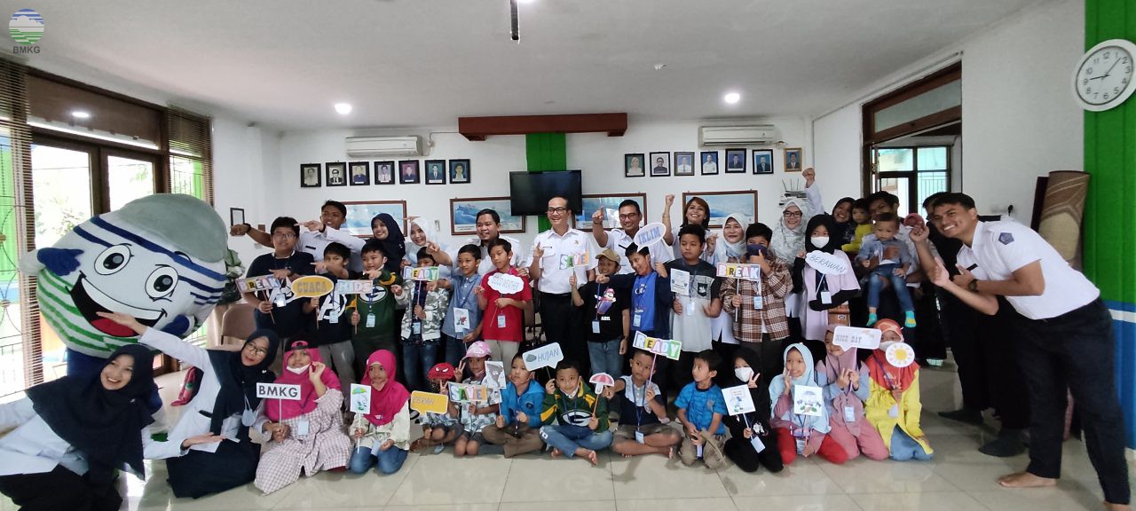 Perkuat Generasi Muda Tangguh Bencana, Stasiun Klimatologi Jawa Barat Selenggarakan Program BREAK (BMKG's Junior, Ready Kids) 