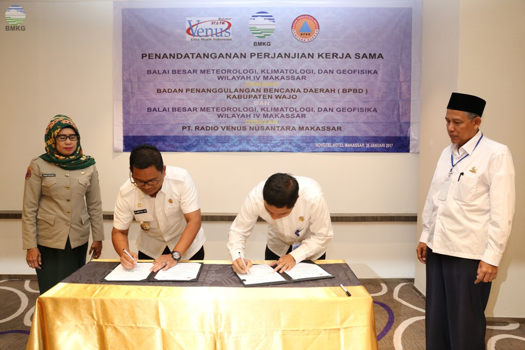 Kepala BBMKG Wilayah IV Tandatangani Kerjasama dengan BPBD Kabupaten Wajo dan PT. Radio Venus Nusantara Makassar