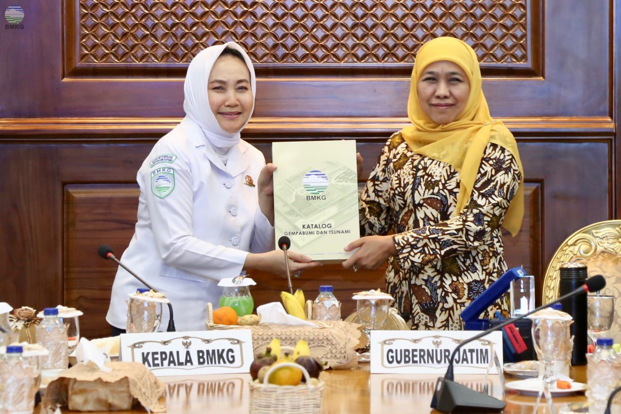 Kepala BMKG Apresiasi Walikota Surabaya Terkait Mitigasi Perubahan Iklim, Juga Bahas Penguatan Sistem Mikrozonasi Gempabumi dengan Gubernur Jawa Timur