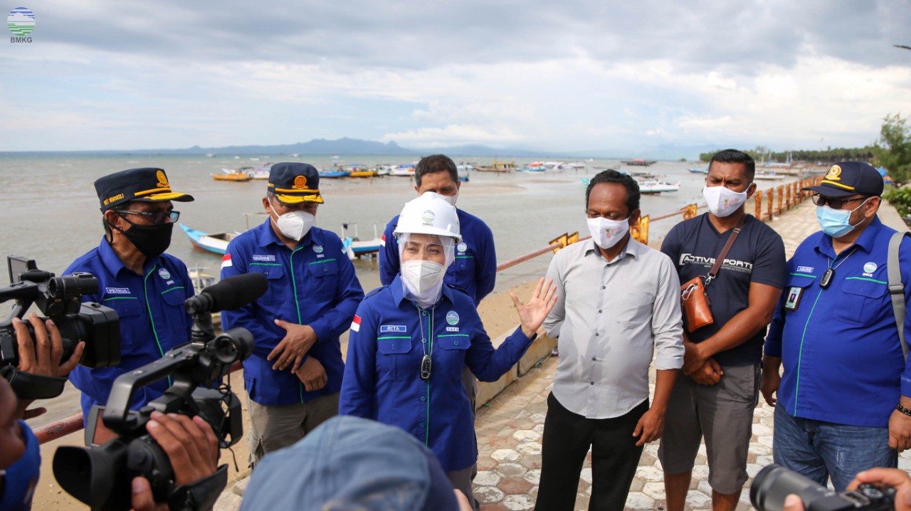 Selamatkan Masyarakat Kampung Oesapa dari Siklon Seroja, Kepala BMKG Rencana Perluas Cakupan Sekolah Lapang Cuaca Nelayan