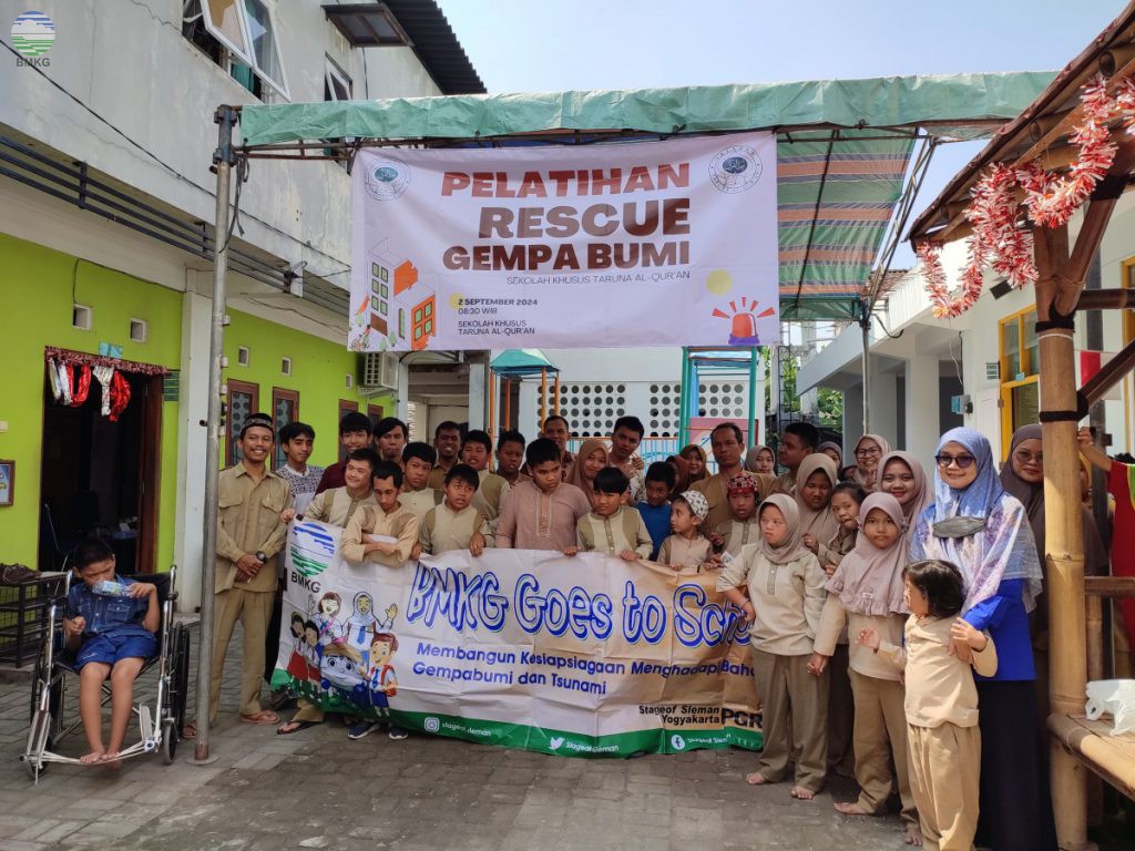 Pendidikan Kesiapsiagaan Bencana, BGTS Stageof Sleman Mengadakan Kegiatan di Sekolah Khusus